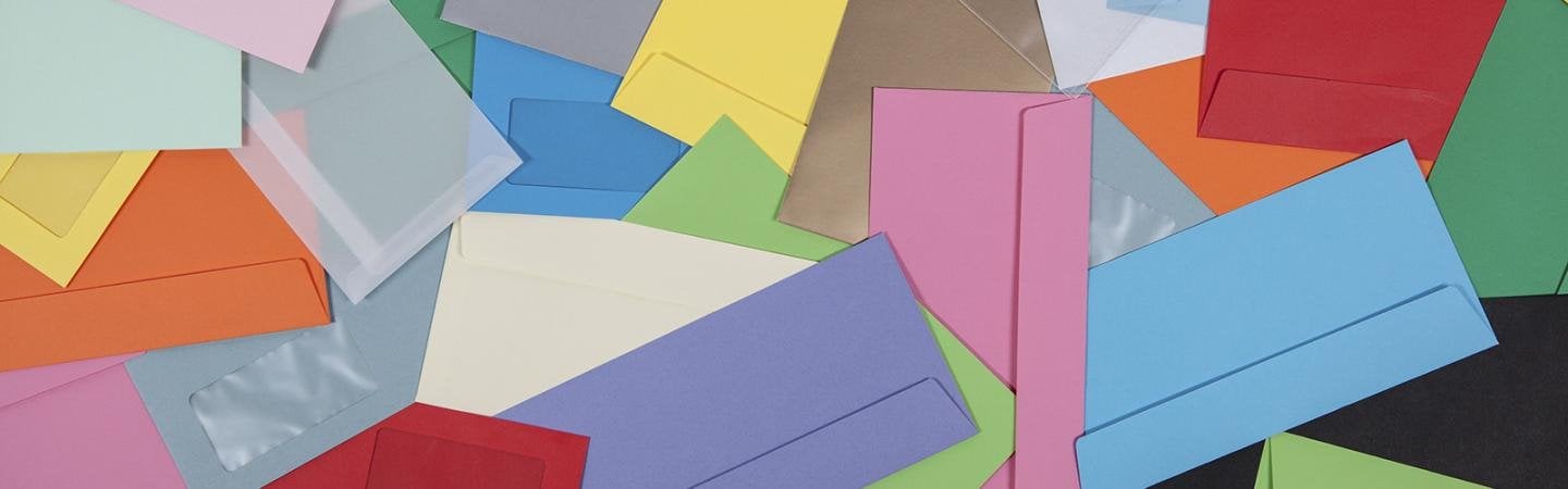 100 Briefumschläge DIN C6 Kuverts haftklebend in verschiedenen Farben 
