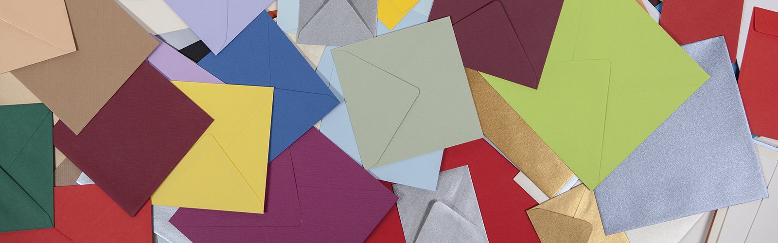 Quadratische farbige Briefumschläge